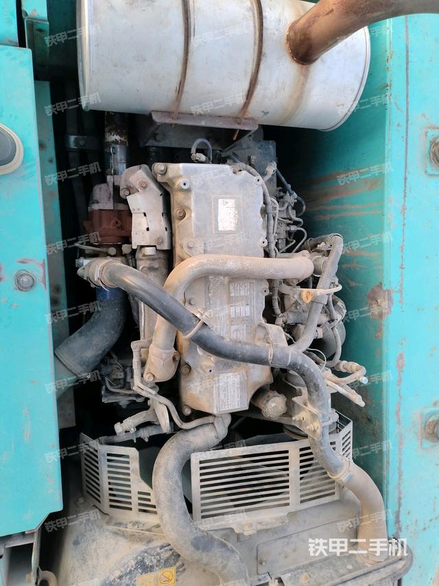 發(fā)動(dòng)機(jī)室（上車部件）