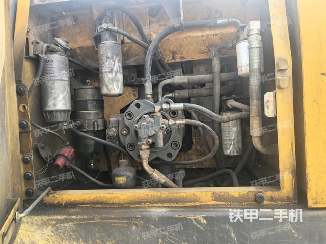 液壓泵室（大件艙室）