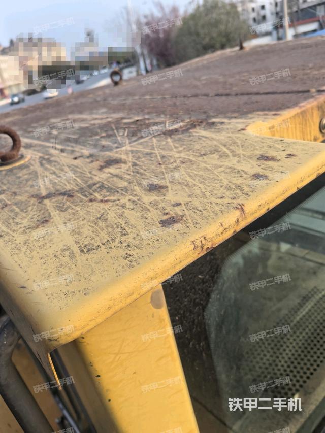 駕駛室頂部 外(駕駛室部分) 駕駛室頂部 外(駕駛室部分)