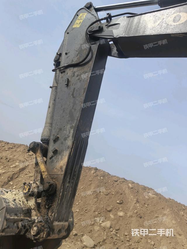 小臂整體左后（工作和回轉裝置）