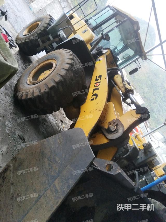 右前45°（整機外觀）