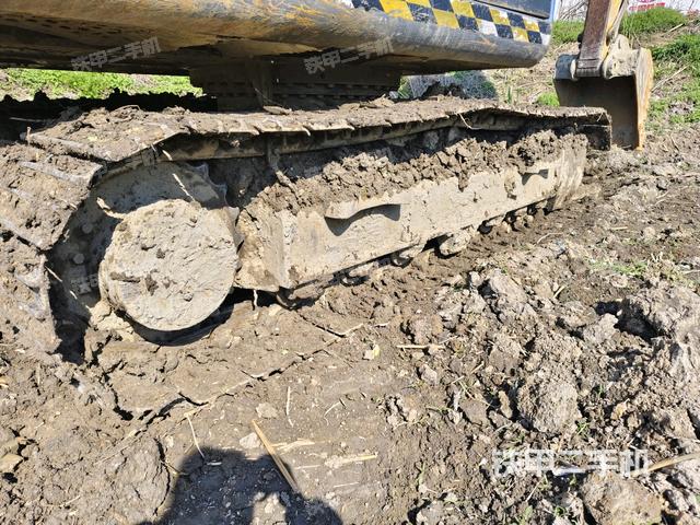 左側(cè)履帶整體?（行走機(jī)構(gòu)）