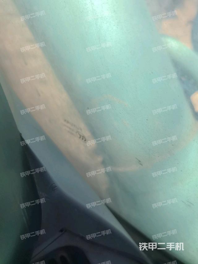 右側(cè)玻璃角標(biāo)（駕駛室部分）