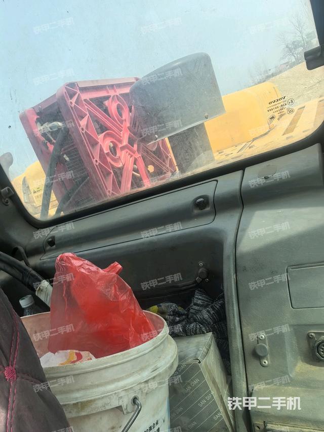 座椅后部（駕駛室部分）