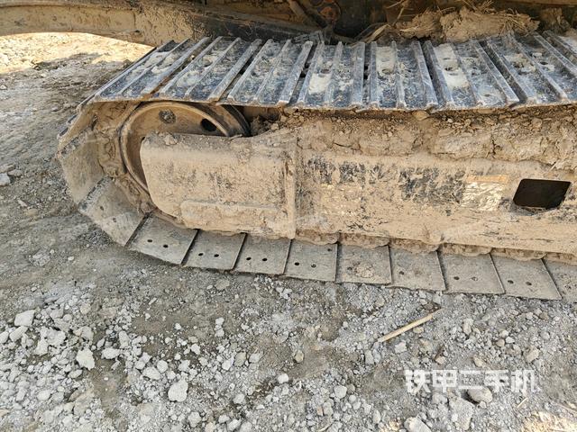 右驅(qū)動(dòng)輪（行走機(jī)構(gòu)）