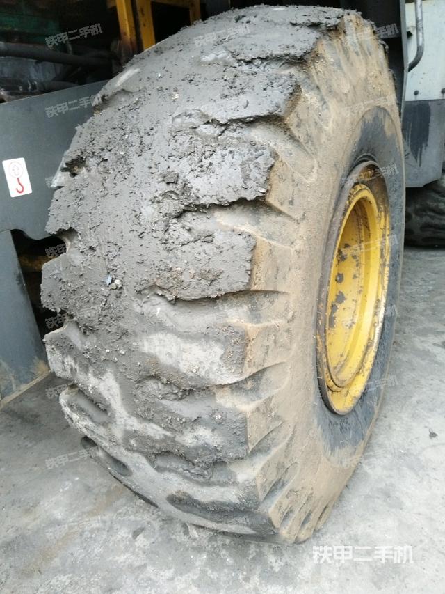 右前輪（行走機構）