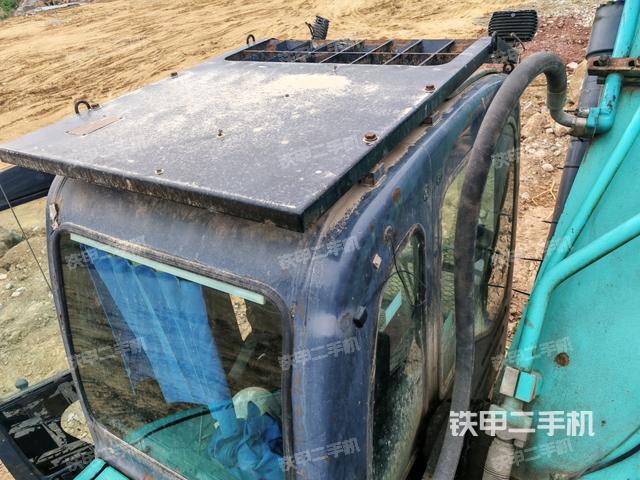 駕駛室頂部俯視(上車部件) 駕駛室頂部俯視(上車部件)