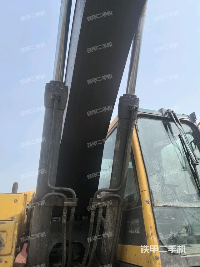 大臂油缸整體?豎拍（工作和回轉裝置）