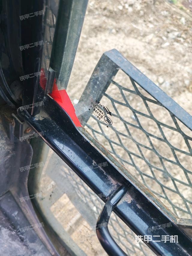 座椅后部(駕駛室部分) 座椅后部(駕駛室部分)