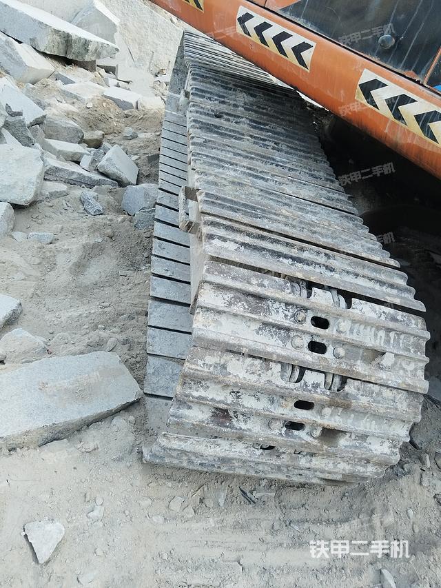 单侧履带整体（整机外观）