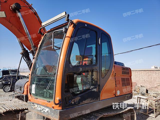 驾驶室整体（整机外观）