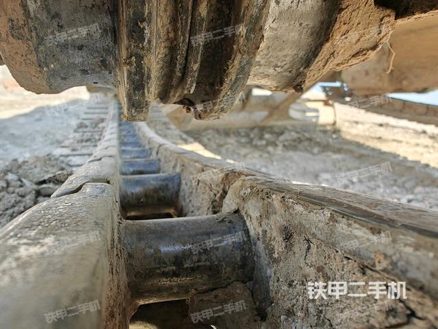 左側(cè)履帶整體?（行走機(jī)構(gòu)）