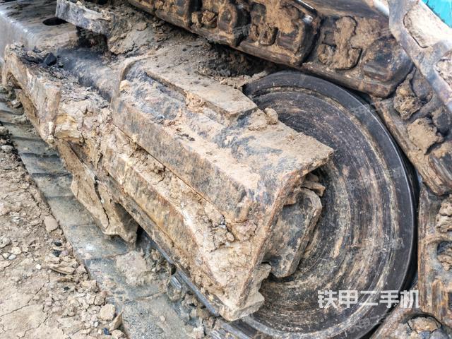 左側(cè)行走馬達蓋板(行走機構(gòu)) 左側(cè)行走馬達蓋板(行走機構(gòu))