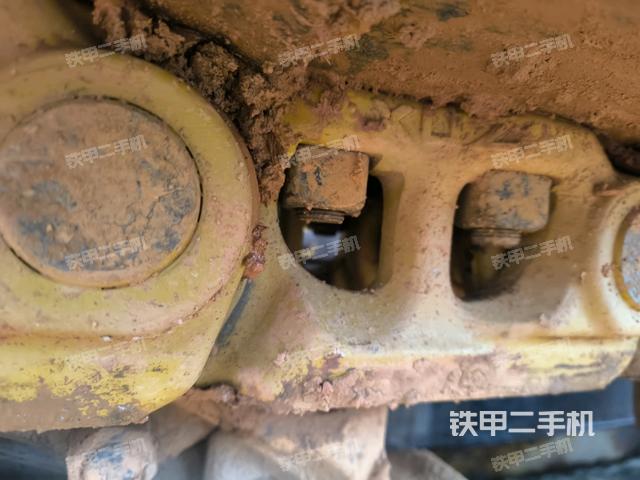 右引導輪(推土機底盤及工作裝置) 右引導輪(推土機底盤及工作裝置)