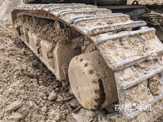 右側(cè)履帶整體（行走機構(gòu)）