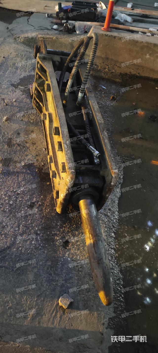 整机左侧（设备外观及核心部件）