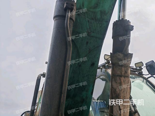 轉(zhuǎn)盤和下車架正前(工作和回轉(zhuǎn)裝置) 轉(zhuǎn)盤和下車架正前(工作和回轉(zhuǎn)裝置)