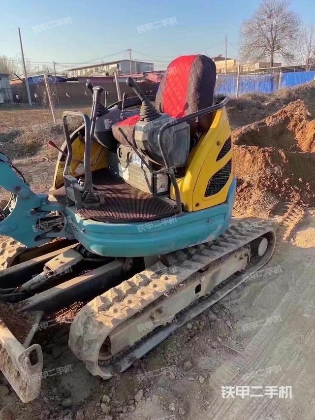 駕駛室整體（整機外觀）