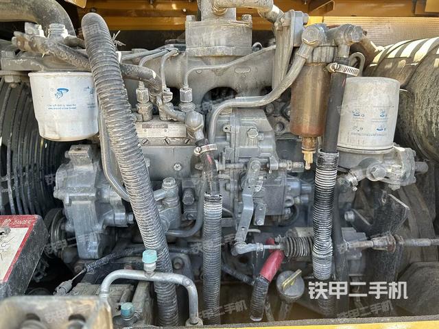發(fā)動機整體俯視(整機外觀) 發(fā)動機整體俯視(整機外觀)