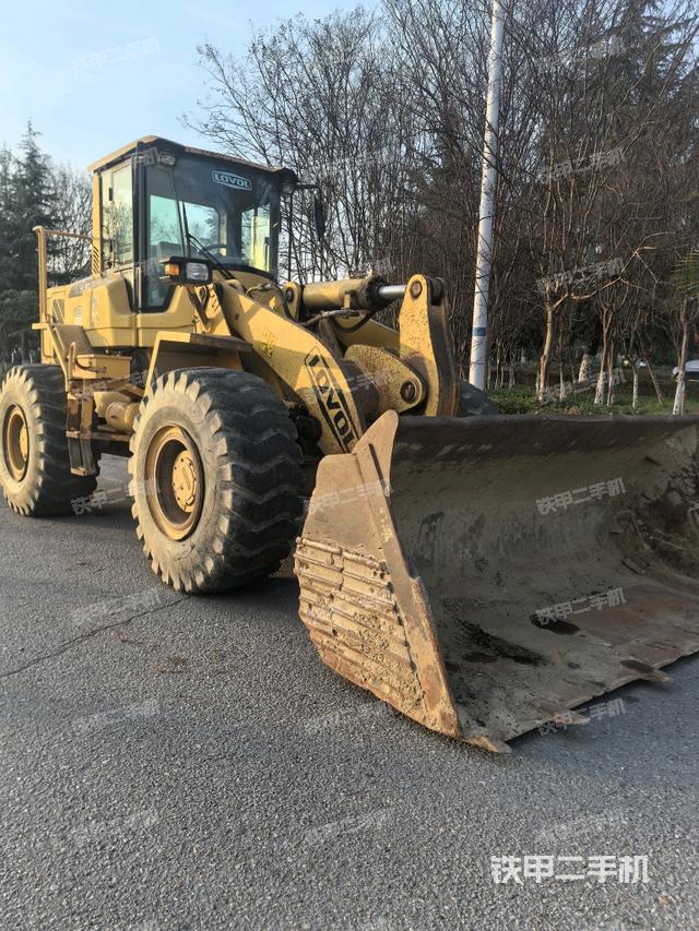 右前45°(整機外觀) 右前45°(整機外觀)