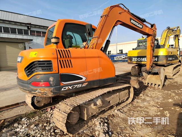 整機右后45°(整機外觀) 整機右后45°(整機外觀)