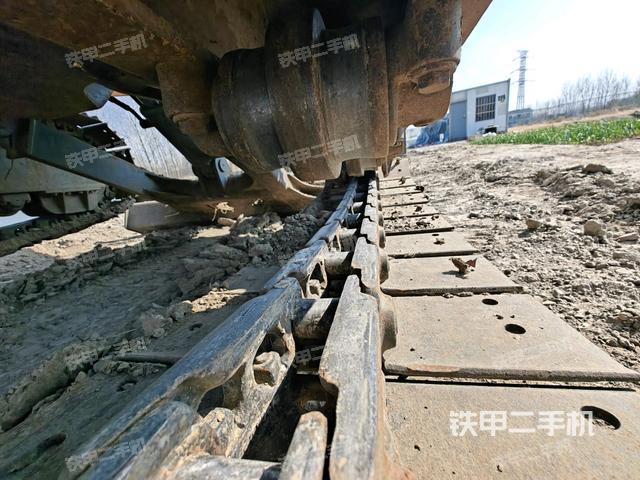 右驅(qū)動(dòng)輪（行走機(jī)構(gòu)）