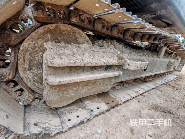 單側(cè)履帶整體（整機(jī)外觀）