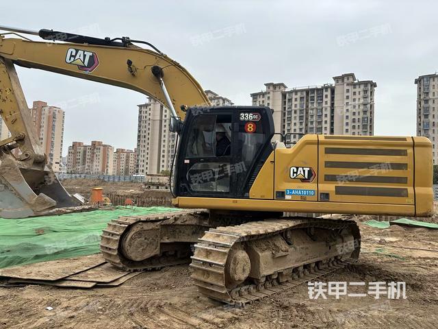 駕駛室整體(整機(jī)外觀) 駕駛室整體(整機(jī)外觀)