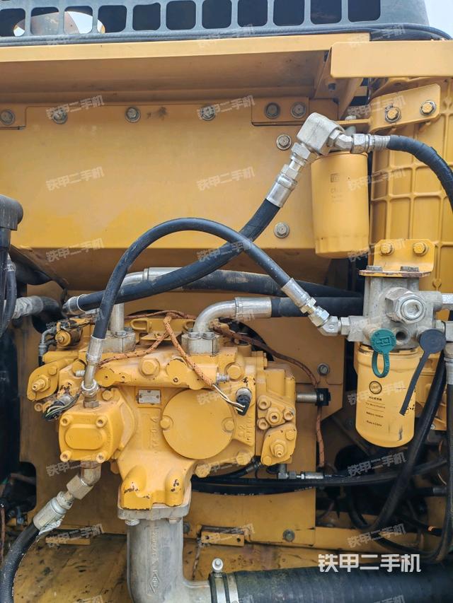 駕駛室頂部（整機(jī)外觀）