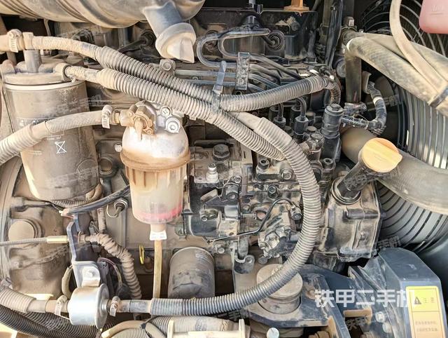 發(fā)動(dòng)機(jī)整體俯視（整機(jī)外觀）