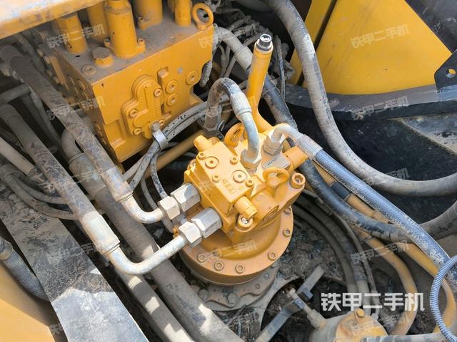 回轉(zhuǎn)馬達(dá)和主控閥（整機外觀）