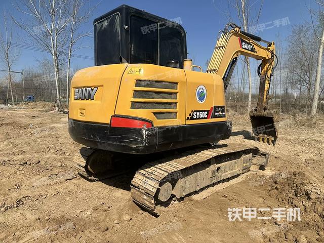 整機(jī)右后45°(整機(jī)外觀) 整機(jī)右后45°(整機(jī)外觀)