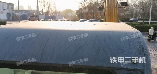 驾驶室顶部（整机外观）