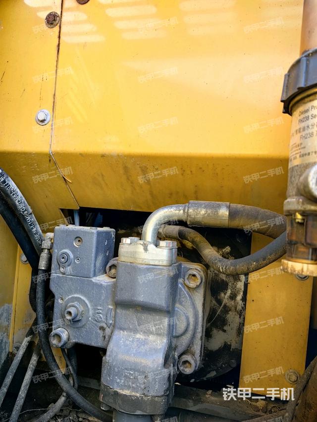 液壓泵斜45?左(大件艙室) 液壓泵斜45?左(大件艙室)