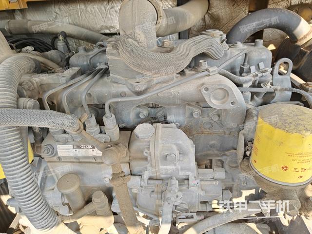 發(fā)動(dòng)機(jī)室（上車部件）