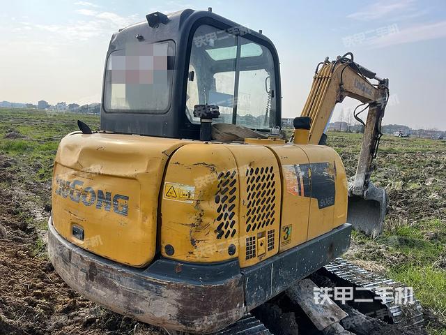 整機(jī)右后45°(整機(jī)外觀) 整機(jī)右后45°(整機(jī)外觀)
