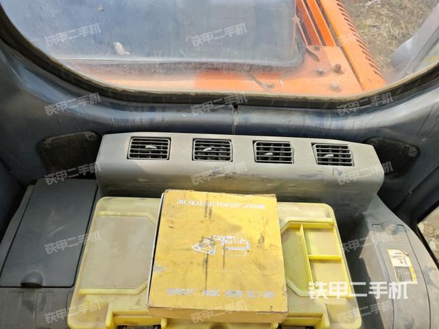 座椅后部(駕駛室部分) 座椅后部(駕駛室部分)