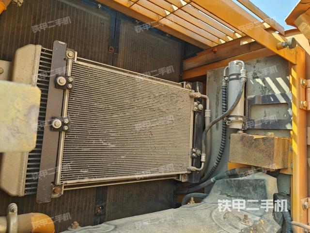 散熱器正面（大件艙室）