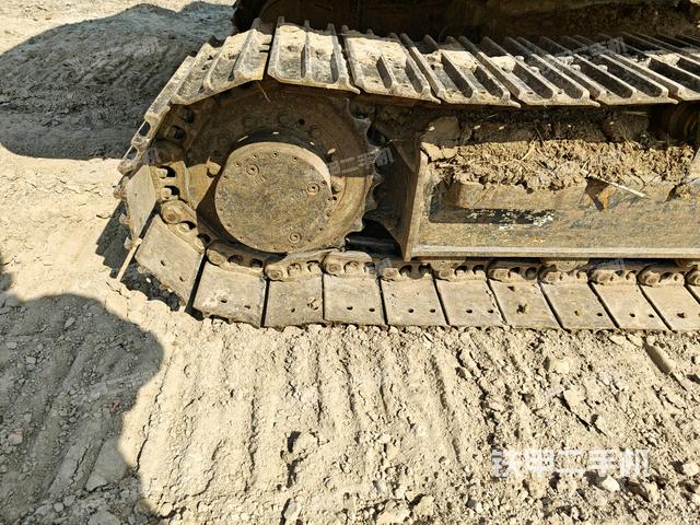 左導(dǎo)向輪（行走機(jī)構(gòu)）