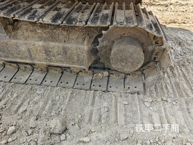 右側(cè)履帶整體?（行走機(jī)構(gòu)）