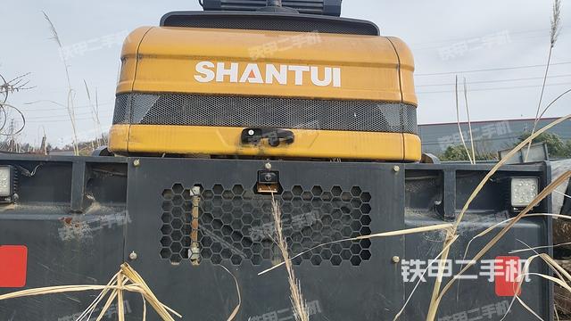 整机右侧（设备外观及核心部件）