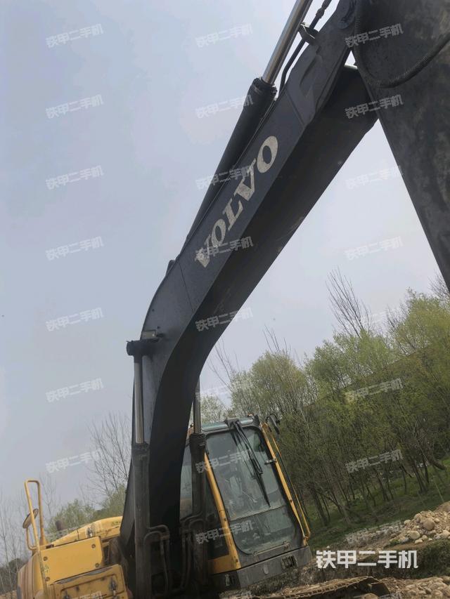 大臂整體?右側（工作和回轉裝置）