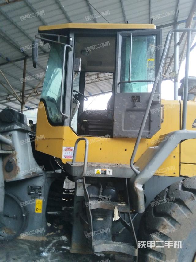 駕駛室正側（駕駛室部分）