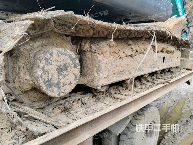 左側(cè)履帶整體?(行走機(jī)構(gòu)) 左側(cè)履帶整體?(行走機(jī)構(gòu))