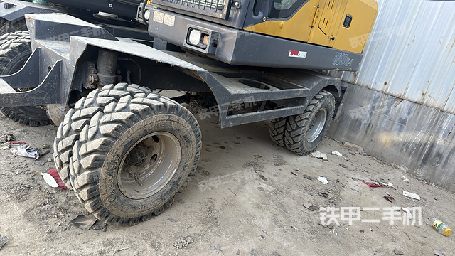 单侧履带整体（整机外观）