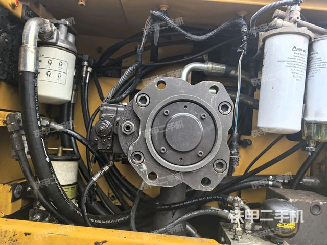 液壓泵斜45?左（大件艙室）