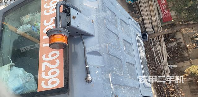 驾驶室顶部（整机外观）