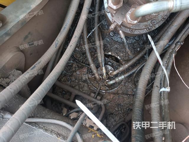 中央回轉(zhuǎn)接頭特寫(上車部件) 中央回轉(zhuǎn)接頭特寫(上車部件)