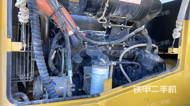 發(fā)動機右側（整機外觀及大件）