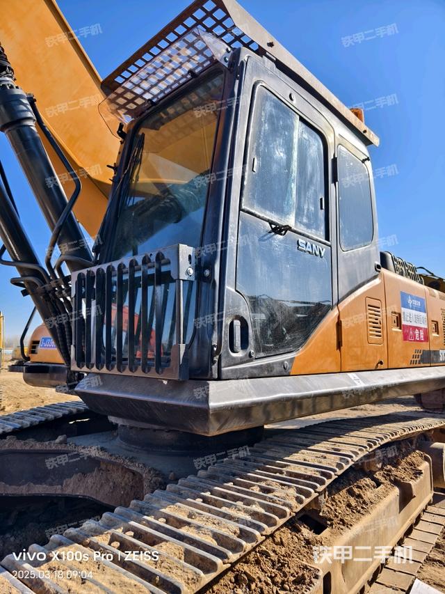 駕駛室整體（整機(jī)外觀）